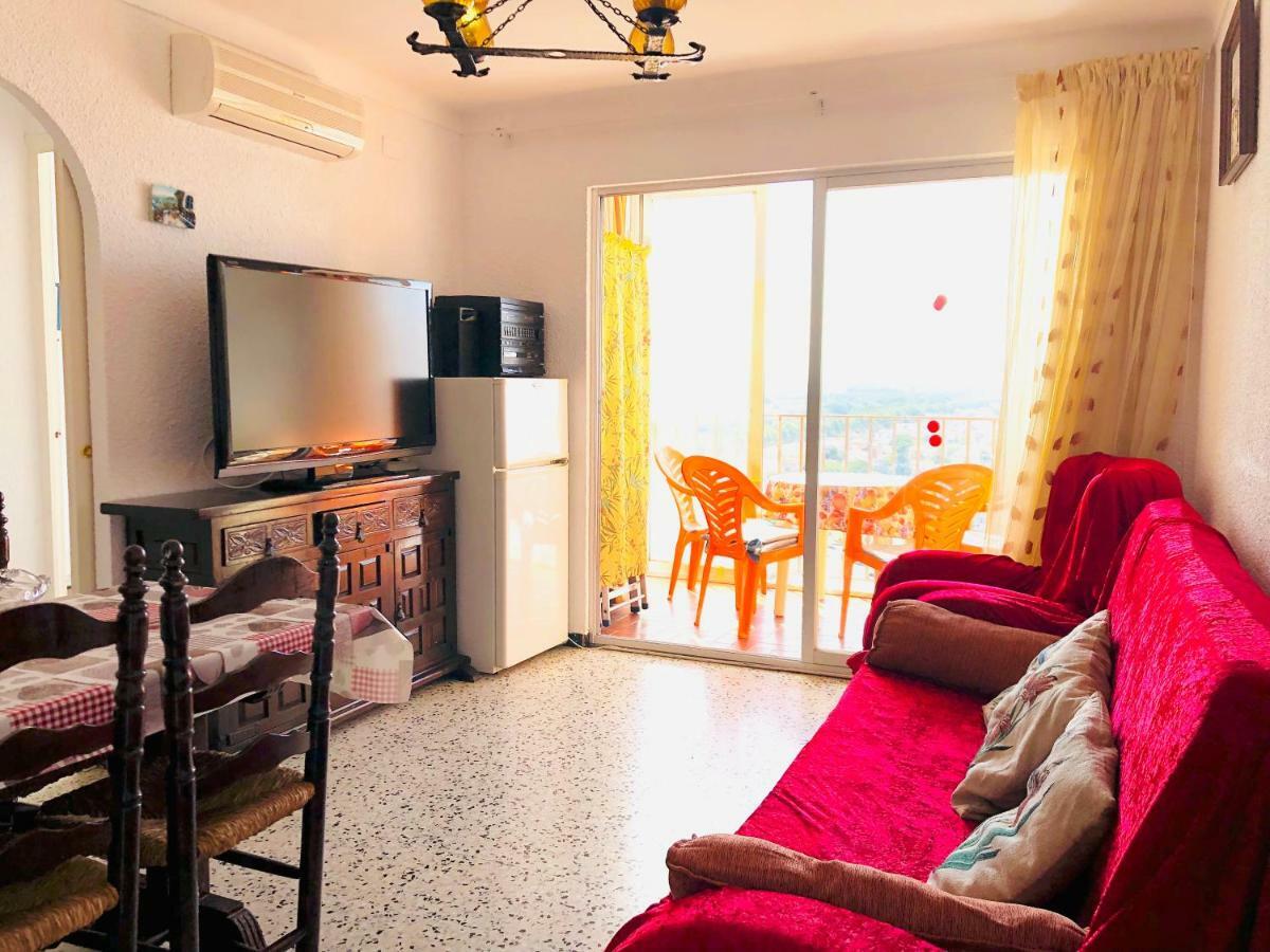 Sylvia 11-M Apartment เอมปูเรียบราบา ภายนอก รูปภาพ